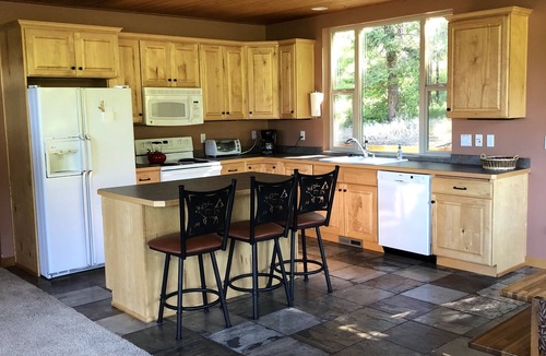 Finley Point House | Upscale Luxury Home on Cherry Orchard Overlooking Flathead Lake