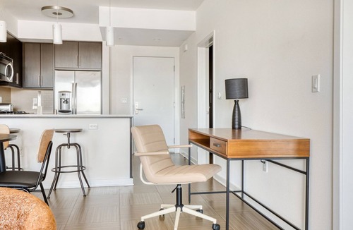 Del Rey Apartment | Upscale Marina del Rey 2BR w/Pool & Gym, steps to beach, by Blueground