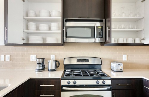 Del Rey Apartment | Upscale Marina del Rey 2BR w/Pool & Gym, steps to beach, by Blueground