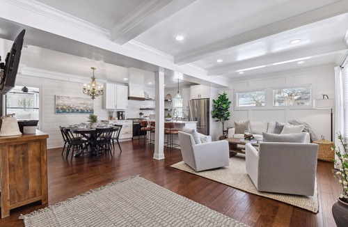 Minnetonka Beach House | Upscale Minnetonka Beach Cabin