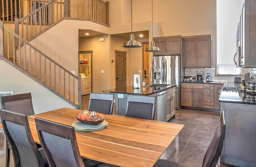 Moab South Valley Apartment | Upscale Moab Home w/Red Rock Views & Hot Tub