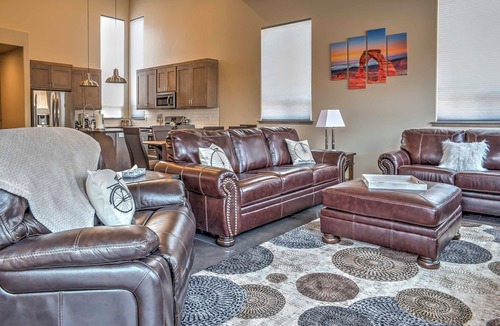 Moab South Valley Apartment | Upscale Moab Home w/Red Rock Views & Hot Tub