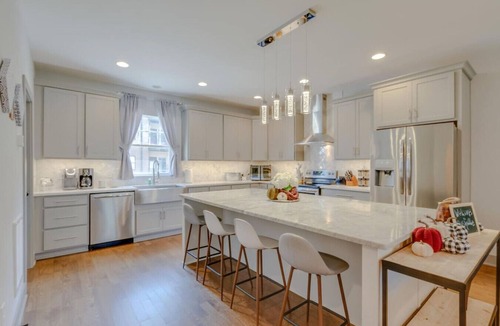 Historic Waverly House | Upscale & Modern | Premier Location & Experience