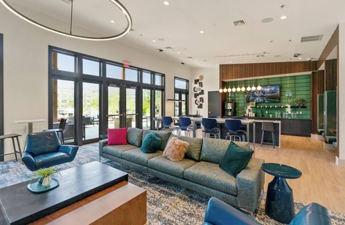 Redland House | Upscale/Modern townhome/Newly built/metro walkable