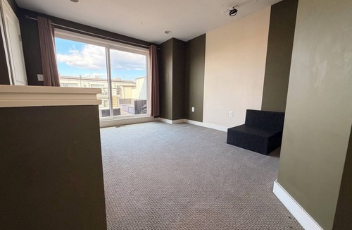 Redland House | Upscale/Modern townhome/Newly built/metro walkable