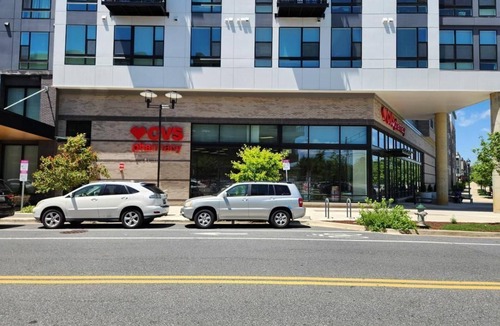 Redland House | Upscale/Modern townhome/Newly built/metro walkable