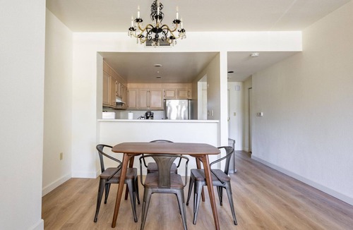 Mountain View Apartment | Upscale Mountain View 2BR w/Pool & Courtyard, nr Shops, by Blueground