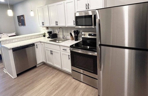 Waukee Apartment | Upscale New Studio in Waukee