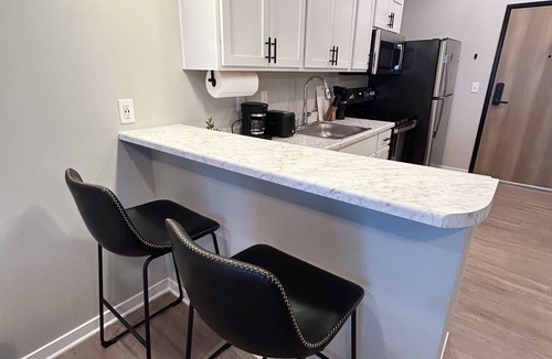 Waukee Apartment | Upscale New Studio in Waukee