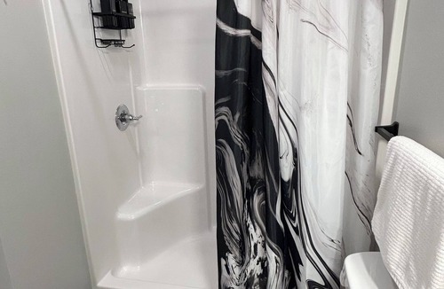 Waukee Apartment | Upscale New Studio in Waukee