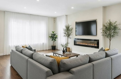 Southeast Yonkers Apartment | Upscale NYC Luxury Haven - Spacious 3BR & Easy Parking