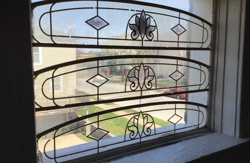 St. Louis Apartment | Upscale Ole School 3b/1b StL's "Sweet Spot" WashU, Pageant, Forest Park, Clayton