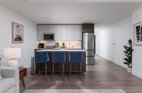 Central Square Apartment | Upscale Penthouse near MIT Harvard Central Square