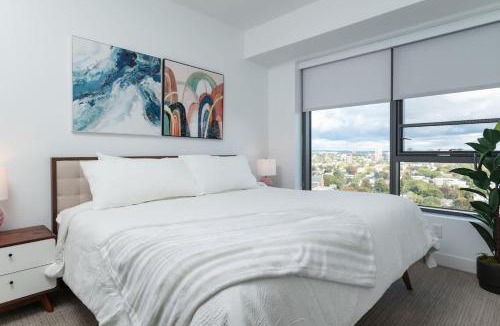 Central Square Apartment | Upscale Penthouse near MIT Harvard Central Square