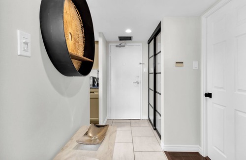 Niagara Condo | Upscale Penthouse with STUNNING Views! | Free Parking