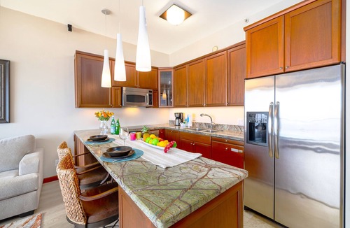 Waikiki Condo | Upscale Penthouse with Ocean Views - Free Parking