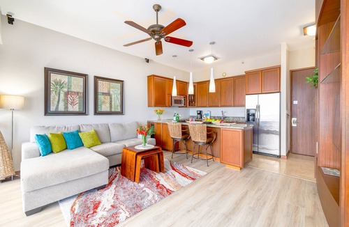 Waikiki Condo | Upscale Penthouse with Ocean Views - Free Parking