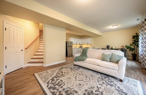 Mountlake Terrace Apartment | Upscale Private Getaway near Seattle