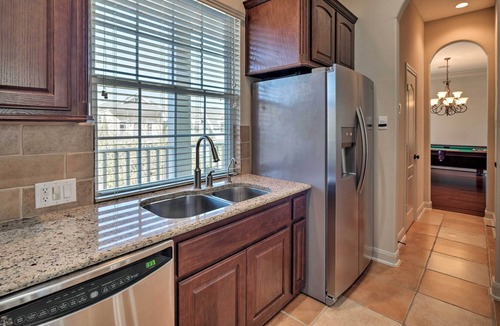 The Woodlands House | Upscale Retreat Near Lake w/ Resort Amenities