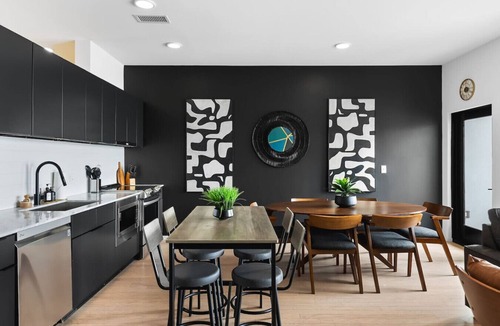 North Capitol Apartment | Upscale Riverview Condo with Garage, Walk to Downtown
