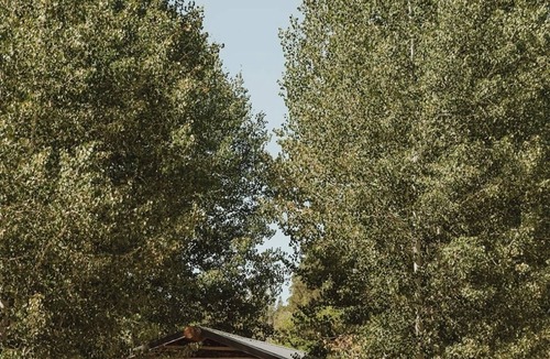 Silver Lake Cabin | Upscale rustic cabin in Silver Lake, Oregon's outback