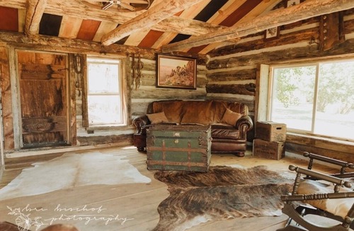 Silver Lake Cabin | Upscale rustic cabin in Silver Lake, Oregon's outback