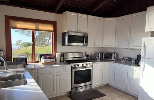 Occidental House | Upscale, Spectacular Oceanfront, Inside State Beach Park!