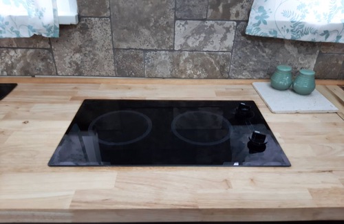 Emporia Apartment | Upscale studio apartment newly remodeled