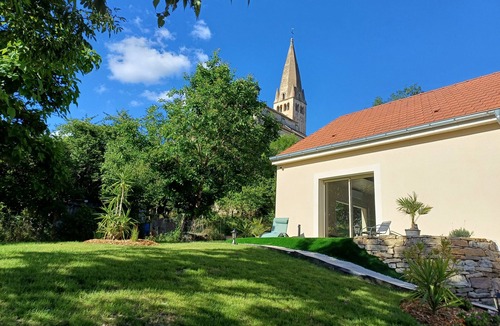 Bligny sur Ouche Apartment | Upscale suite with private spa and indoor pool.