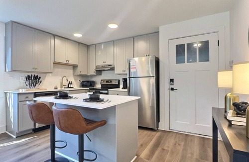 Redmont Park Apartment | Upscale suite w/pool & extra large balcony