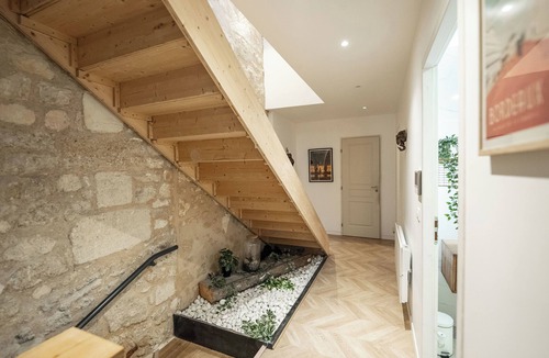 Lormont Apartment | Upscale triplex with terrace