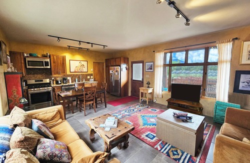 Arroyo Seco House | Upscale with Perfect Location and Amazing 360⁰ Views