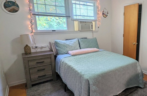 Mattydale Apartment | Upstairs 1-bedroom apartment 15mins to Upstate