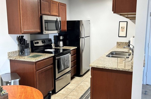 Mount Pleasant Apartment | Upstairs 2 bed 2 bath apartment