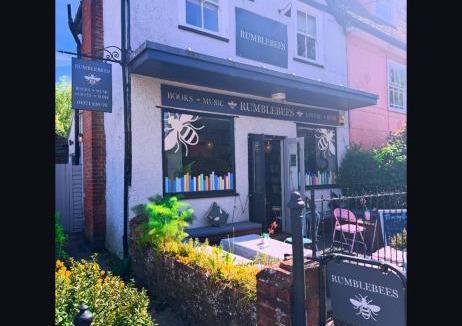 Felsted Apartment | Upstairs at Rumblebees