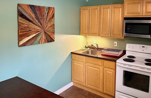 Norman's Cove-Long Cove House | Upstairs @ The Homestead Oceanfront Suites