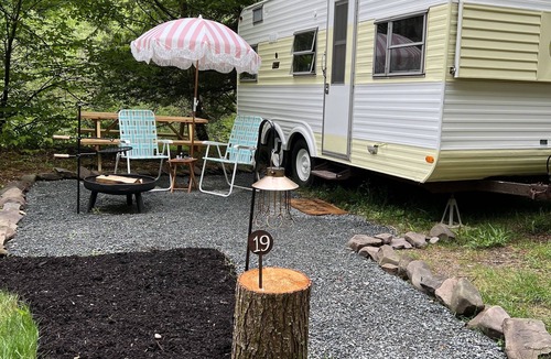 Livingston Manor House | Upstate Catskills Beautiful 1978 Vintage Camper "Shirley"
