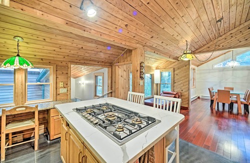 Elka Park Cottage | Upstate Hideaway by Hiking & Hunter Mountain!