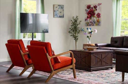 Sparrow Bush House | Upstate NY Escape - Game Ready, Game Room, Pool Table, Firepit, Delaware River