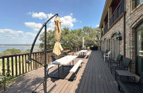 Buchanan Dam House | Upstay - 10-Acre Lakeside Mansion w Boat Ramp