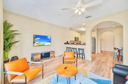 West Kissimmee Condo | Upstay: Condo w Pool, Sauna for 6 Guests