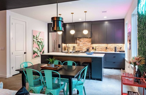 East Cesar Chavez House | Upstay: Luxe Pool Retreat—7 Min to Rainey St