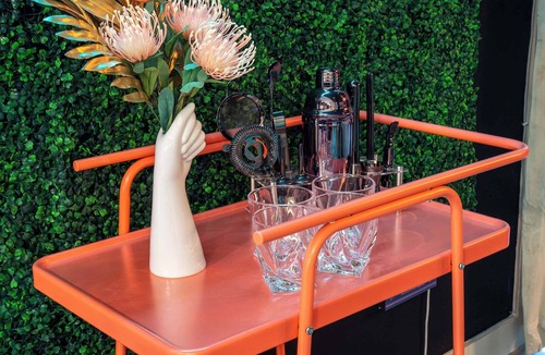 East Cesar Chavez House | Upstay: Luxe Pool Retreat—7 Min to Rainey St