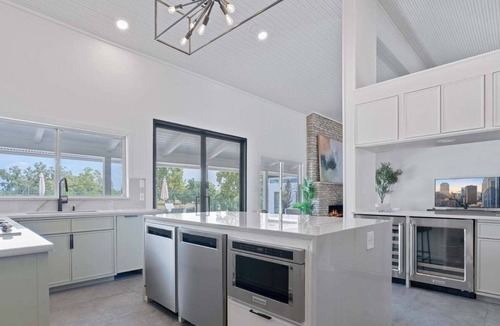 Pleasant Valley House | Upstay Luxury Golf Retreat Near Downtown Austin