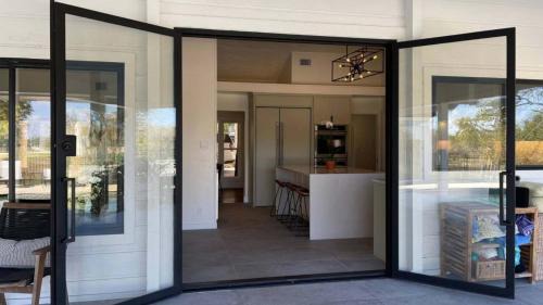 Pleasant Valley House | Upstay Modern Home Near Golf Course and Downtown