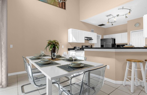 Crescent Lakes House | Upstay: Sunny Retreat with Pool, Patio & Hot Tub
