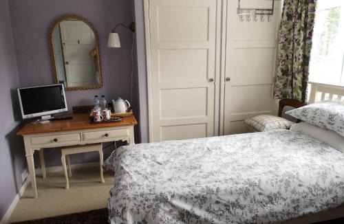 Kemsing Bed & Breakfast | UPTHEDOWNS B&B