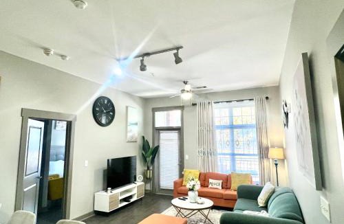 Fourth Ward Apartment | Uptown Charlotte Modern Stay 2BR