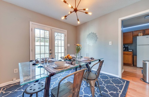 Enderly Park House | Uptown Charlotte Townhome w/Patio & Yard!