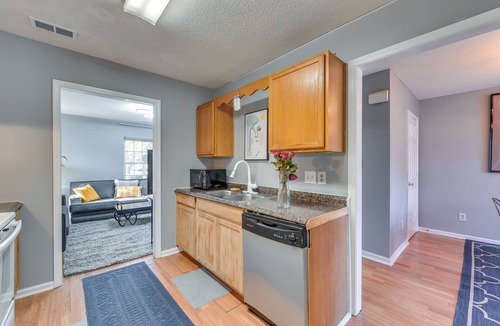 Enderly Park House | Uptown Charlotte Townhome w/Patio & Yard!
